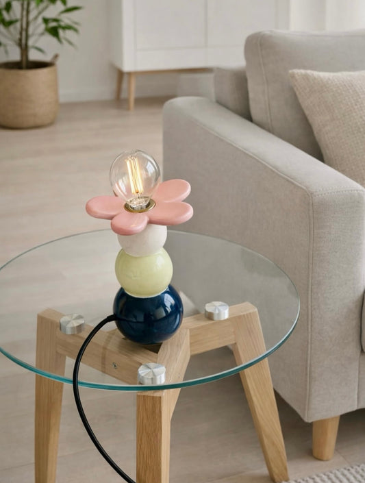 Pink flower totem lamp
