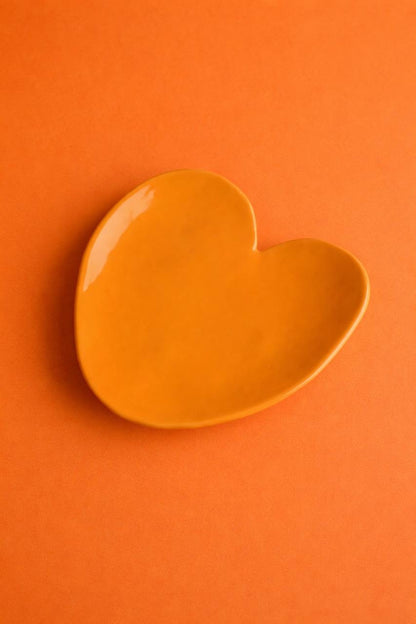 Corazón Naranja/Mango en Bolitas negras